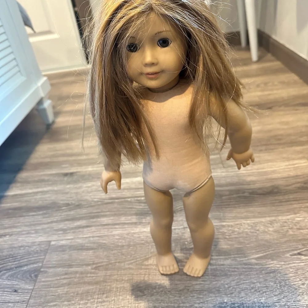 American Girl Doll with Golden Brown Hair and Brown Eyes - Picture 11 of 14